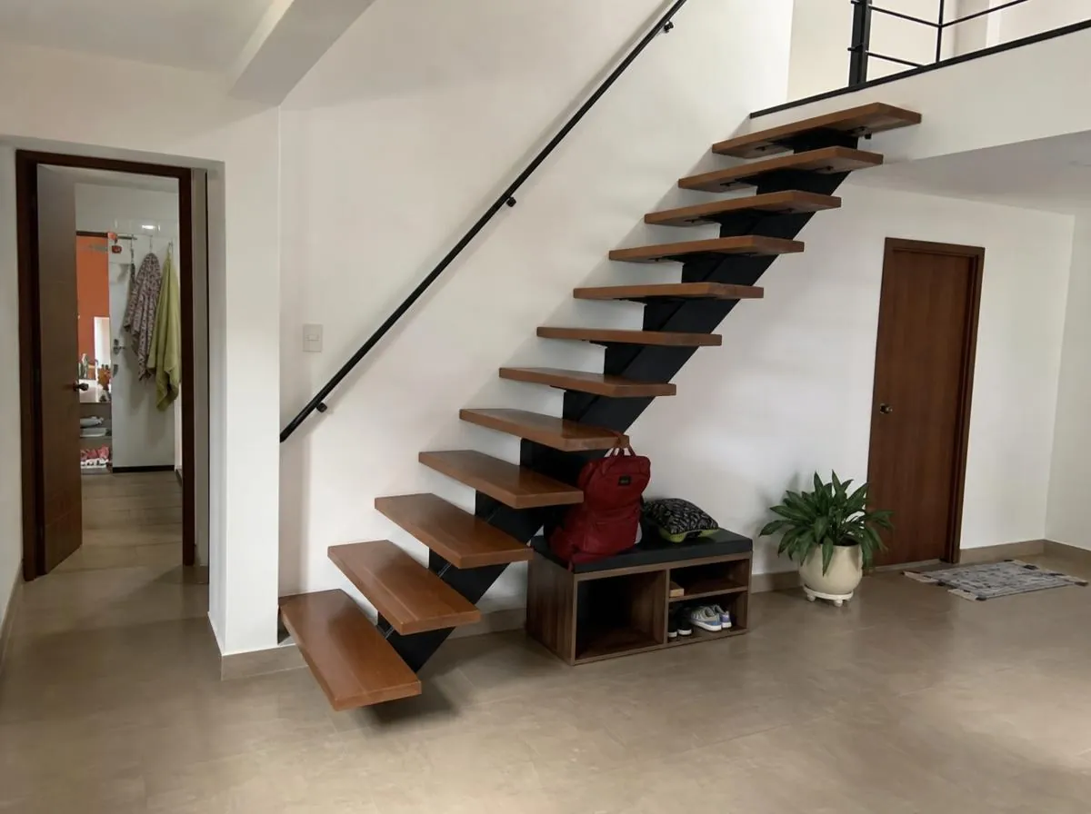 Escaleras flotantes en Pereira – Vidrios y Aluminios JE, Pereira
